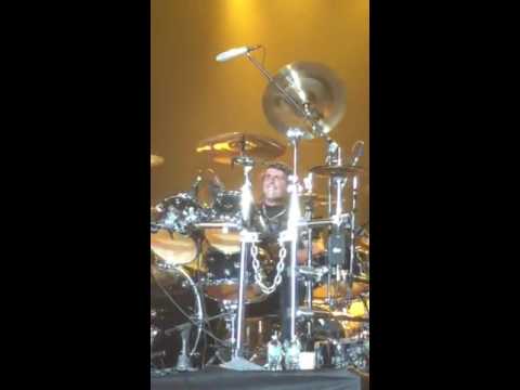A minute of Bobby Rock's drum solo