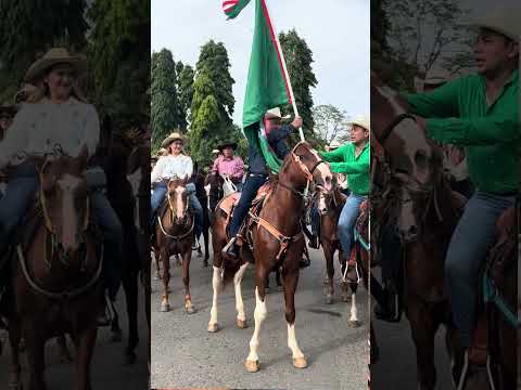 San Félix celebra los 177 años de la provincia de Chiriquí con cabalgata en Las Lajas.