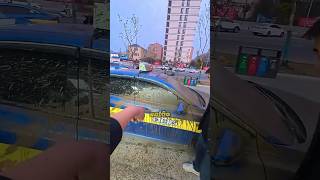 Ele acabou jogando cimento no carro do polícia  🚔