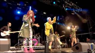 Stooshe - Love Me (T in the Park 2012)