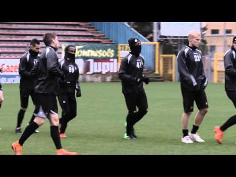 Felice Mazzu avant Royal Mouscron-Péruwelz - R.Charleroi S.C.