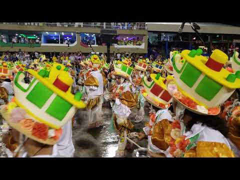 Cubango 2019 - Bateria em desfile