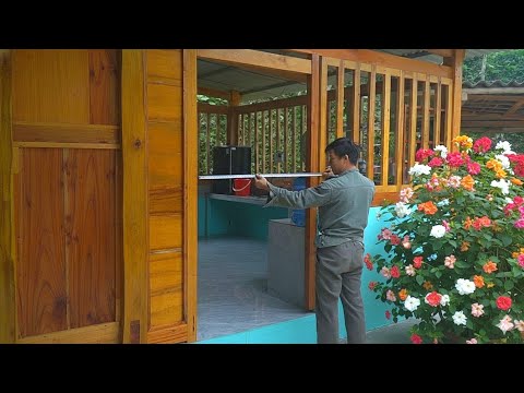 DAU went to the carpentry workshop to personally craft a beautiful kitchen door.