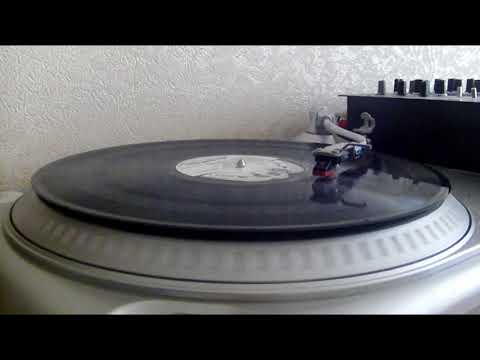 Pauline Morgan & The Consumates - Give Me A Chance (Pressure Sounds).