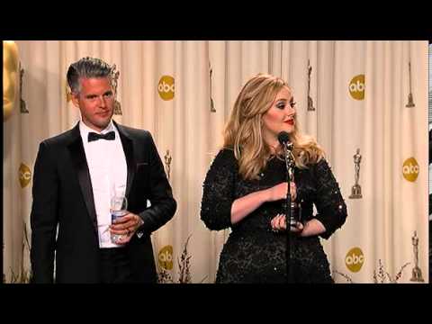 Adele wins Oscar for Skyfall theme. Oscars 2013