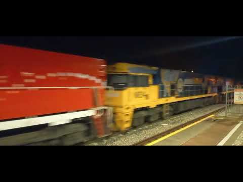2AM5 races through Millswood with NR101 + NR24 + NR18 (Ghan) + NR34 (Indigenous) + NR2
