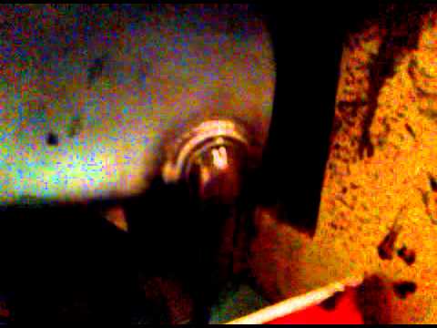 Universal 5411 M15 Draining oil after change.3GP