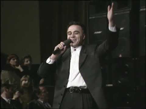 ZORAN MARKOVSKI - KERKA MI SE RODI MAJKO [FOLK FEST ROS 2000]