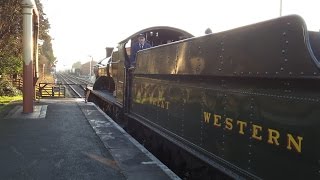 preview picture of video 'UK: Gloucestershire Warwickshire Railway (GWR) steam loco (no.2807) departing from Laverton'