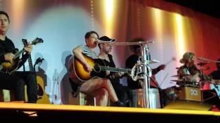 Dixie Chicks cover Don&#39;t Let Me Die in Florida (Patty Griffin) in Dublin May 4, 2016