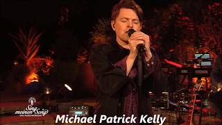 Michael Patrick Kelly Flüsterton