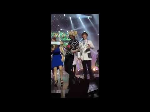 140607 Excited Jonghyun - Music Bank In Brazil