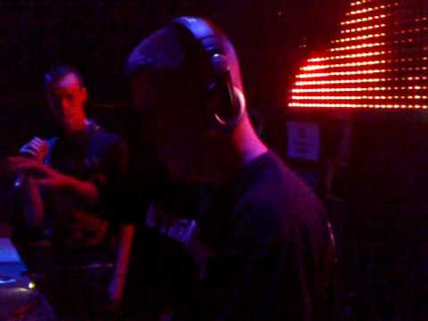 Cue-X - Big Boy Noise by DJ Drake-D & DJ D'Railed live @ QNation.mp4