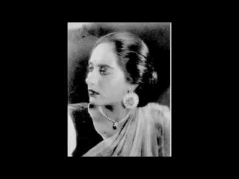 मोहब्बत की ख़ामोश कहानी है — वीडियो थंबनेल