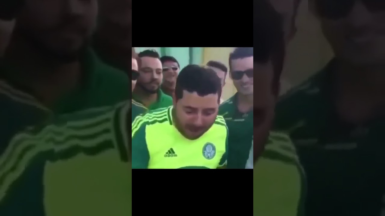 TINHA UM PALMEIRENSE, UM SÃO PAULINO E CORINTHIANO NO ELEVADOR