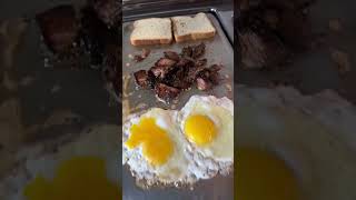 Brisket and eggs #breakfast #cookwithme #chambersstove  #cooking