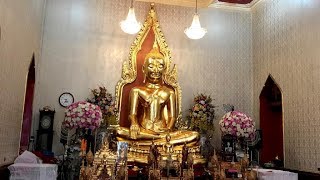 preview picture of video 'Wat Traimit Historic Temple , Bangkok'