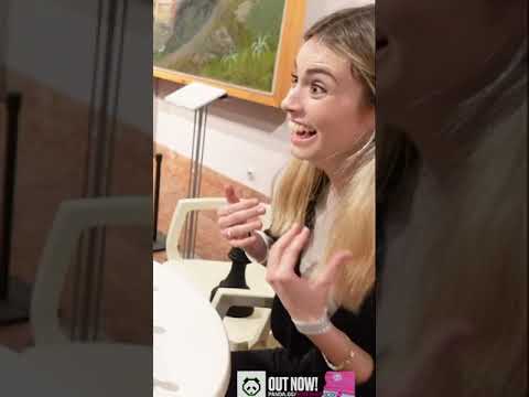 Italian Opera Singer SURPRISES Anna Cramling On Stream #shorts