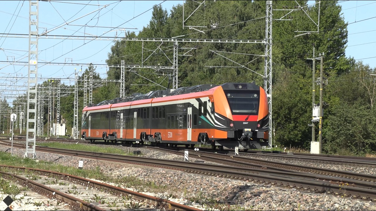 Электропоезд 21Ev-3347 на ст. Лагеди / 21Ev-3347 EMU at Lagedi station