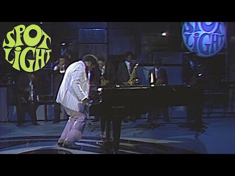 Fats Domino kicks the piano - Live at Spotlight (1977)