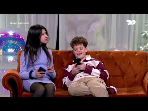 Familja e Smartphonit ( Jornis, Juersa, Flavio ) - Fëmijët dhe Festat