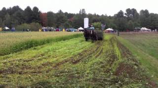 preview picture of video 'Hay Elevator at the Common Ground Fair'