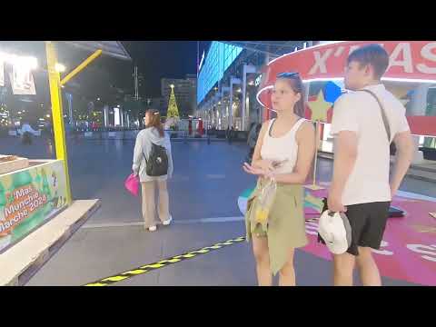 Khu mua sắm sầm uất mundo central Bangkok Tailândia 11/2023