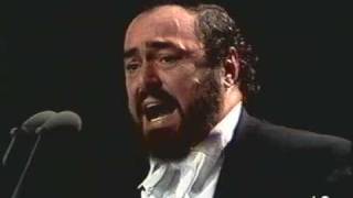 Luciano Pavarotti - una furtiva lagrima - 1990 - Milano - FIFA concert