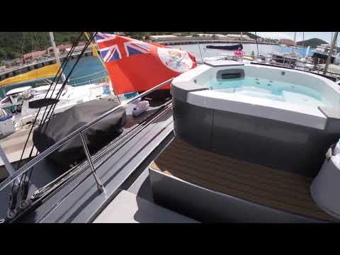 Sunreef 80 sailing video