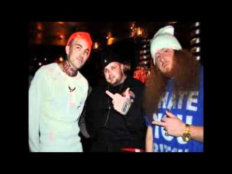 Yelawolf - Far From A Bitch Feat Rittz, Young Struggle, Big HUD