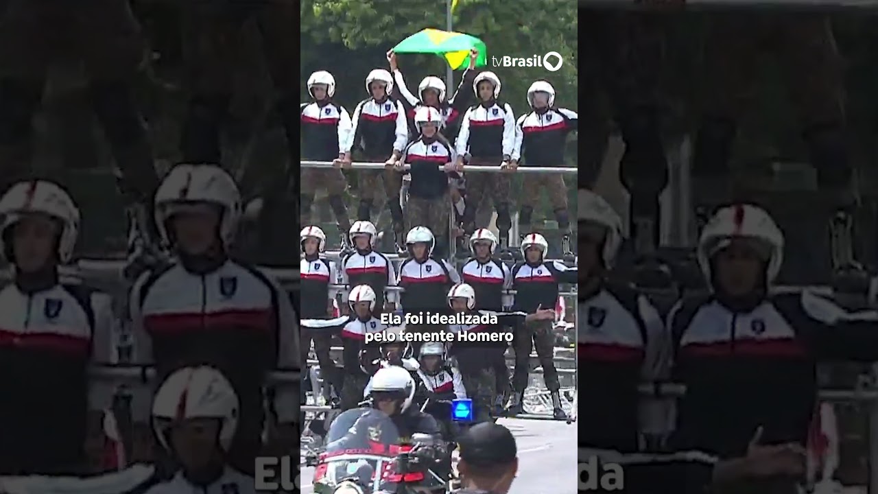 Pirâmide humana do batalhão de polícia do exército de Brasília passando no seu feed! 🇧🇷 #7deSetembro