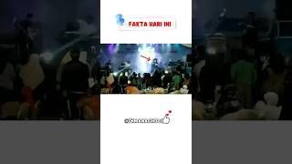 Download lagu The moment the tsunami hit the band SEVENTEEN mp3 Download lagu The moment the tsunami hit the band SEVENTEEN mp3