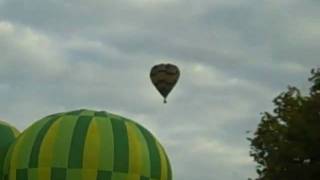 preview picture of video 'Ballooms Over Newbury'