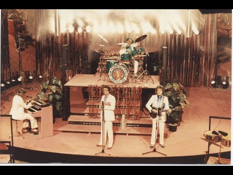 The Showstoppers & New Vaudeville Band