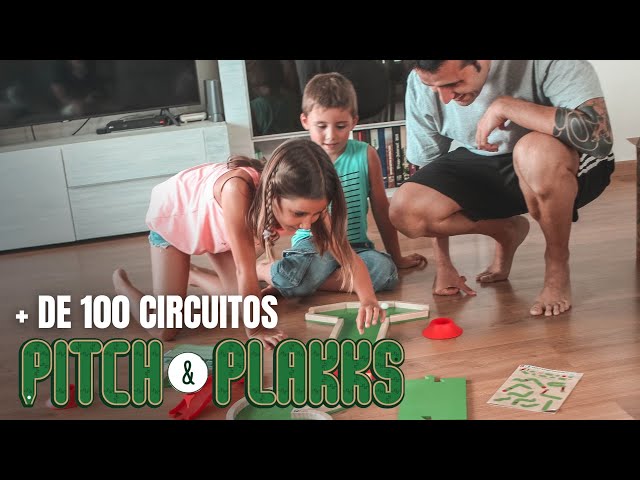 Vídeo relacionado con Pitch&PLAKKS | Juego de Mesa de Mini Golf | para Niños y Adultos | De 3 a 99 Años | De 1 a 10 Jugadores | De Madera | Juegos de Habilidad | Juego Creativo | para Toda la Familia