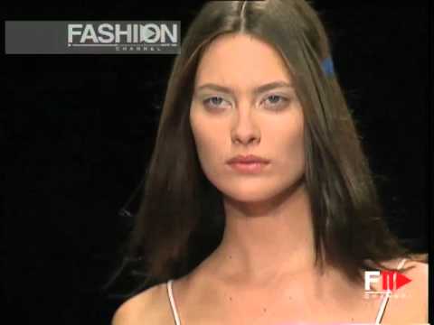 "Versus" Spring Summer 1998 Milan 3 of 3 pret a porter woman by FashionChannel