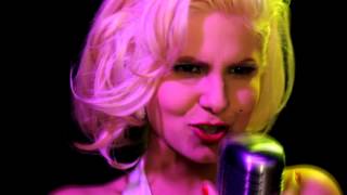 I Wanna be Loved by You - Performed by Larissa Alves