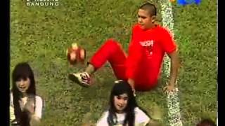 Download lagu Cherrybelle Perform Dilema @Grand Final Liga Pendidikan Indonesia, SCTV 28 09 2011 mp3