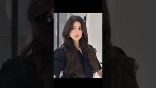 Easy Glass Reflection Effect in Photoshop!