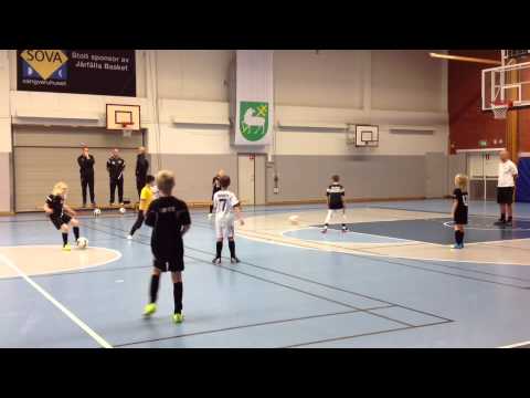 Bele Barkarby P04 tränar med Rikard Norling