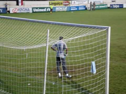 Reação do goleiro do Avaí (JEC 1 x 1 AVAÍ)