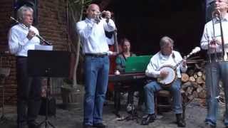 Red Onion Jazzband play "Flat Foot"