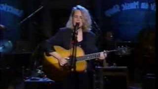 Mary Chapin Carpenter - I Am A Town (live)