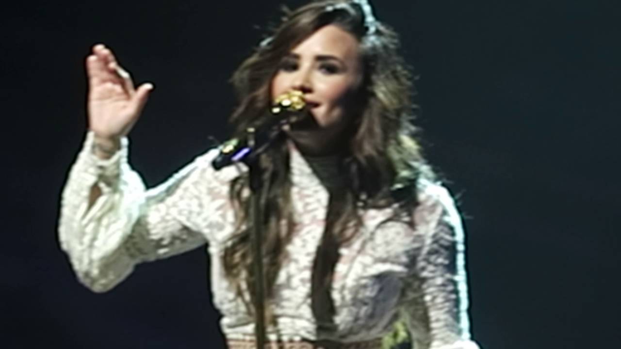Demi Lovato - Natural Woman (Aretha Franklin Cover) thumnail
