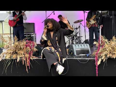 Emilia Sisco - Worth The Ride & Secretly