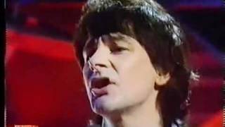 Colin Blunstone and Dave Stewart - What Becomes of the Broken Hearted