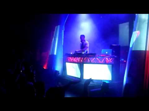 Simon Patterson | Airport | Whiplash