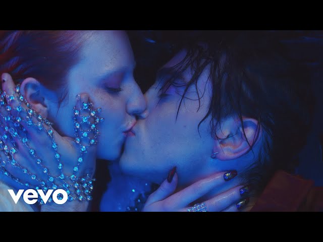 Falene von Michele Bravi & Sophie And The Giants ((jetzt ansehen))