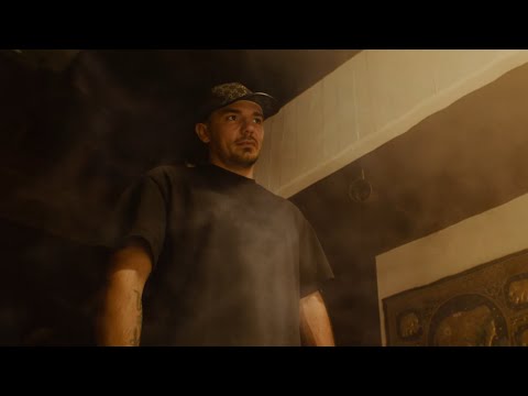 Capital Bra feat. Sido - Keine Helden (Musikvideo)