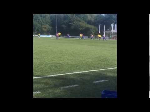 Een mooie vrije trap van Omer voor CJVV JO17-1